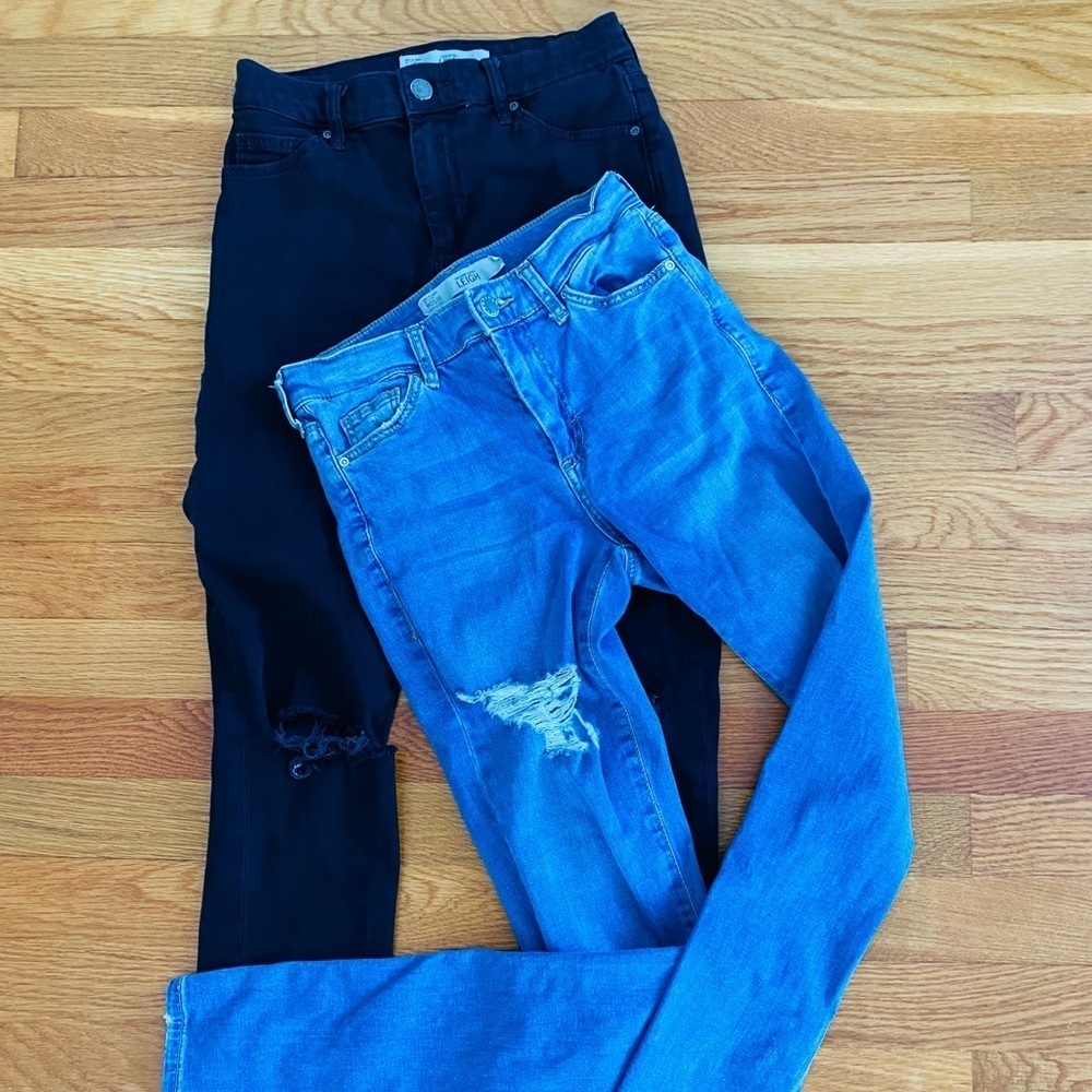 Top Shop Moto Leigh Two Pairs Jeans Black and Light Wash Ripped Jeans, 25 x 32 - Picture 2 of 13